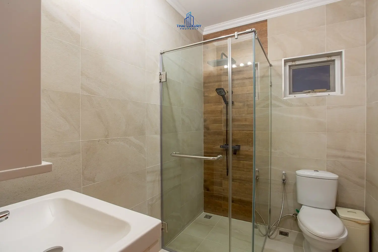 ขายวิลล่าสระว่ายน้ำสุดหรู สไตล์โมเดิร์น ที่ Smart House Valley หัวหิน