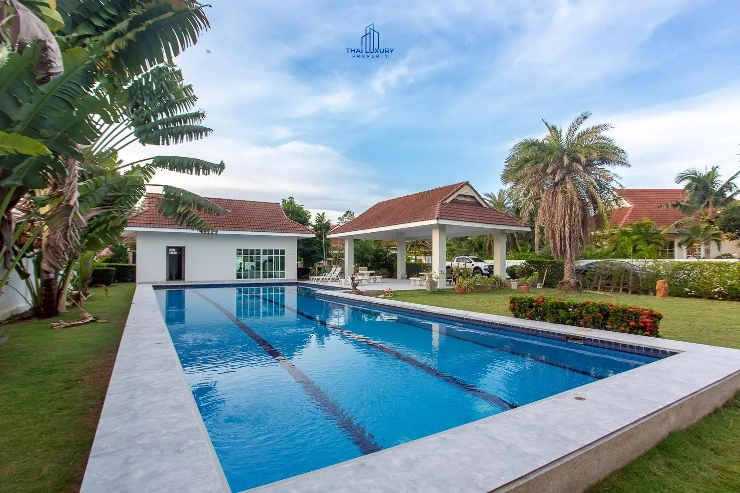 ขายวิลล่าสระว่ายน้ำสุดหรู สไตล์โมเดิร์น ที่ Smart House Valley หัวหิน