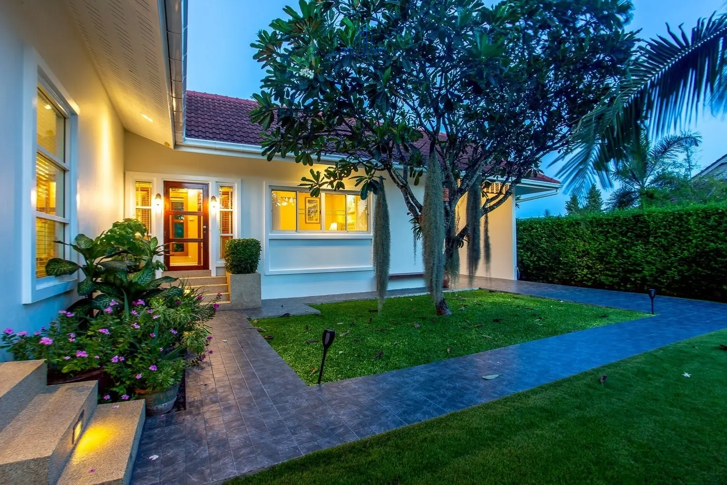 ขายวิลล่าสระว่ายน้ำสุดหรู สไตล์โมเดิร์น ที่ Smart House Valley หัวหิน