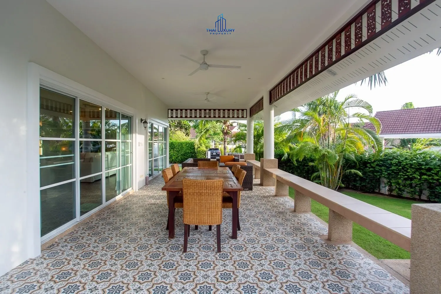 ขายวิลล่าสระว่ายน้ำสุดหรู สไตล์โมเดิร์น ที่ Smart House Valley หัวหิน
