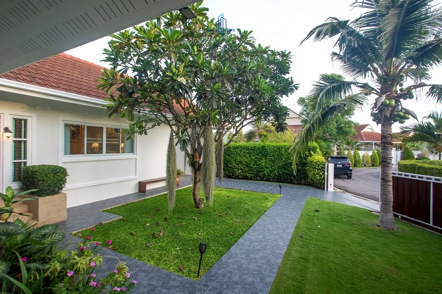ขายวิลล่าสระว่ายน้ำสุดหรู สไตล์โมเดิร์น ที่ Smart House Valley หัวหิน