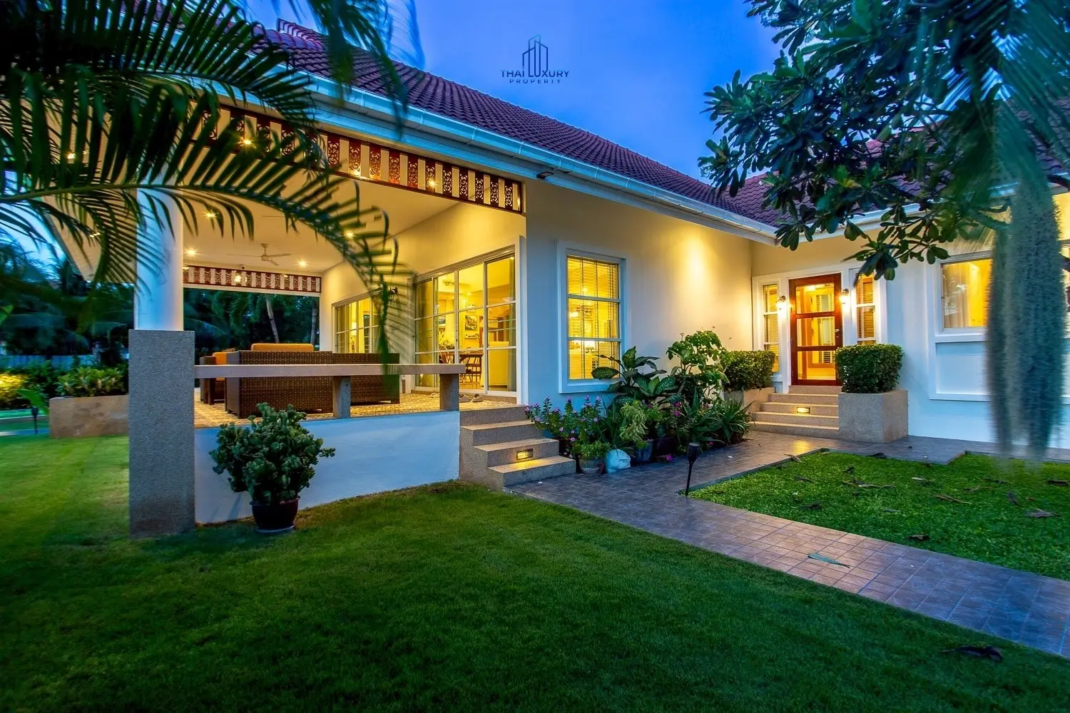 ขายวิลล่าสระว่ายน้ำสุดหรู สไตล์โมเดิร์น ที่ Smart House Valley หัวหิน
