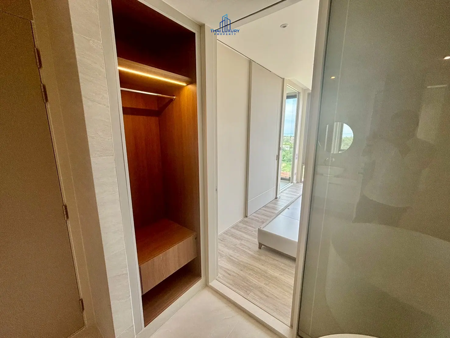 คอนโดหรูใหม่เอี่ยม 1 ห้องนอน เห็นวิวทะเล ที่ VEHHA HUA HIN