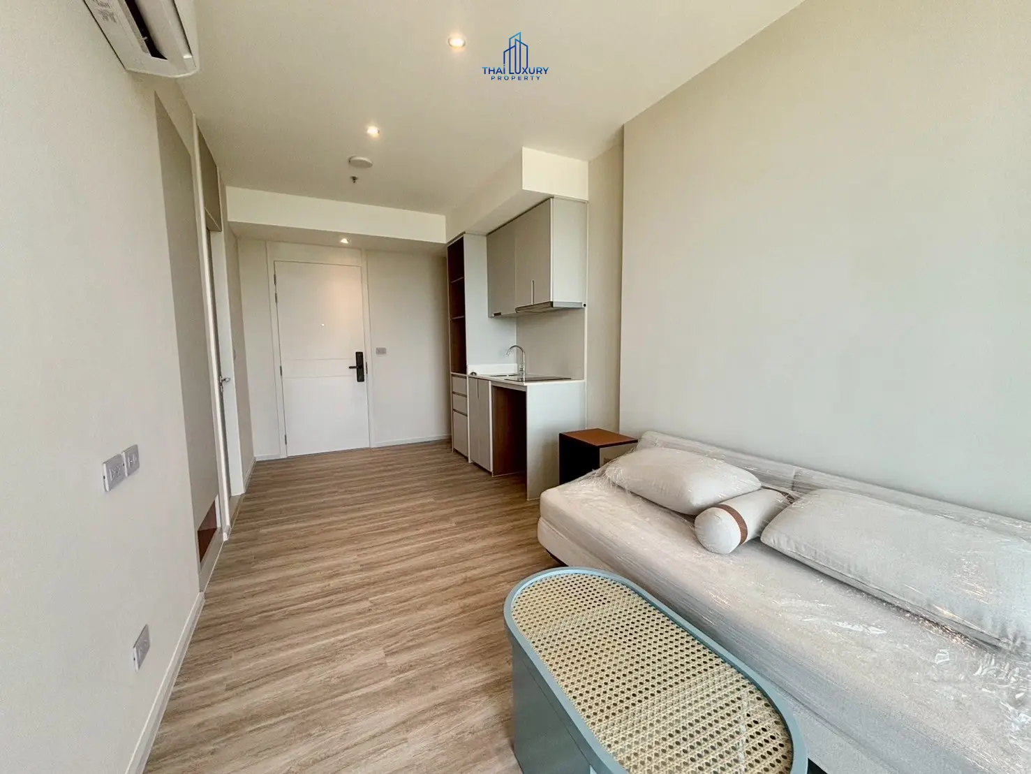 คอนโดหรูใหม่เอี่ยม 1 ห้องนอน เห็นวิวทะเล ที่ VEHHA HUA HIN