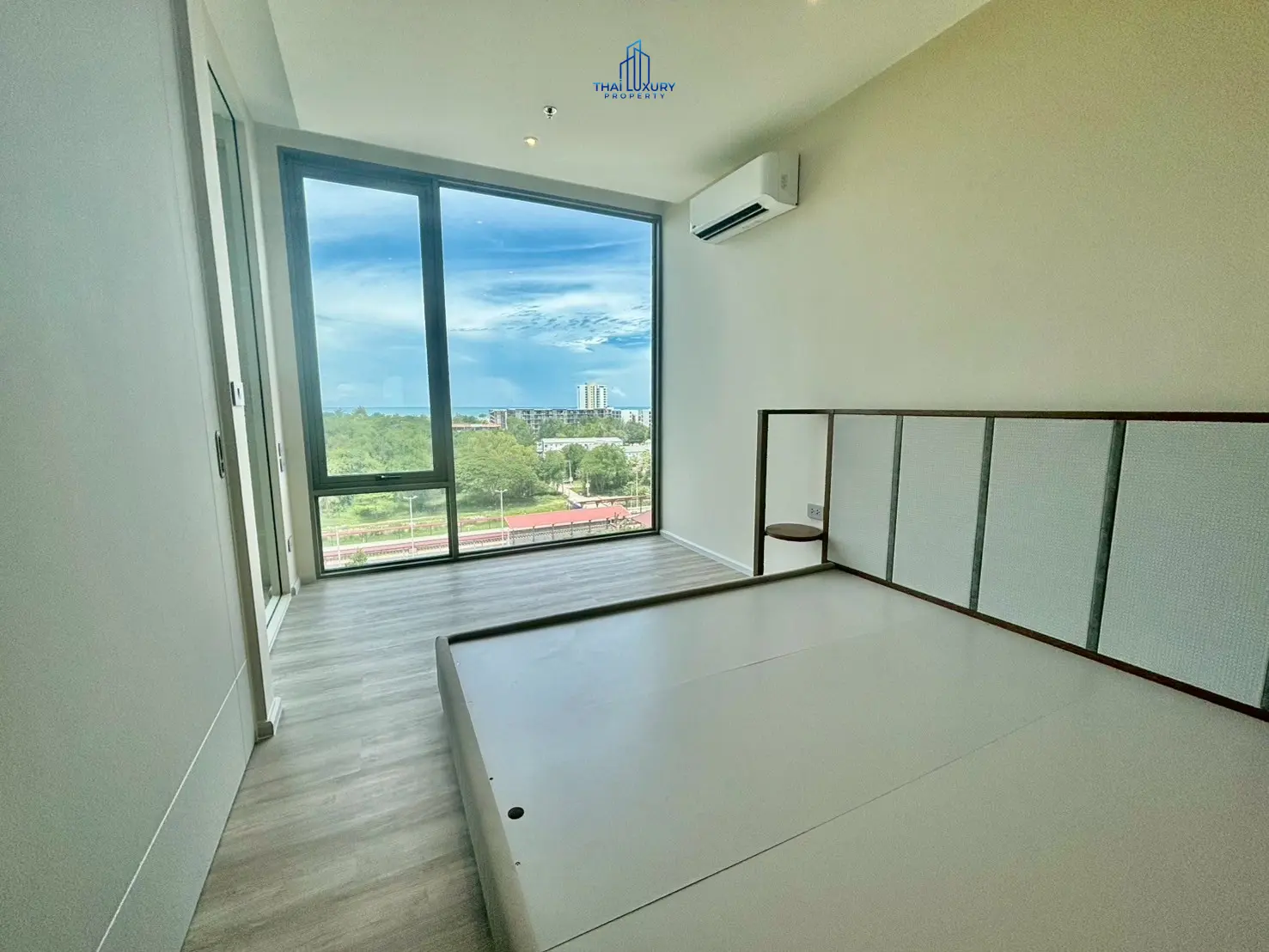 คอนโดหรูใหม่เอี่ยม 1 ห้องนอน เห็นวิวทะเล ที่ VEHHA HUA HIN