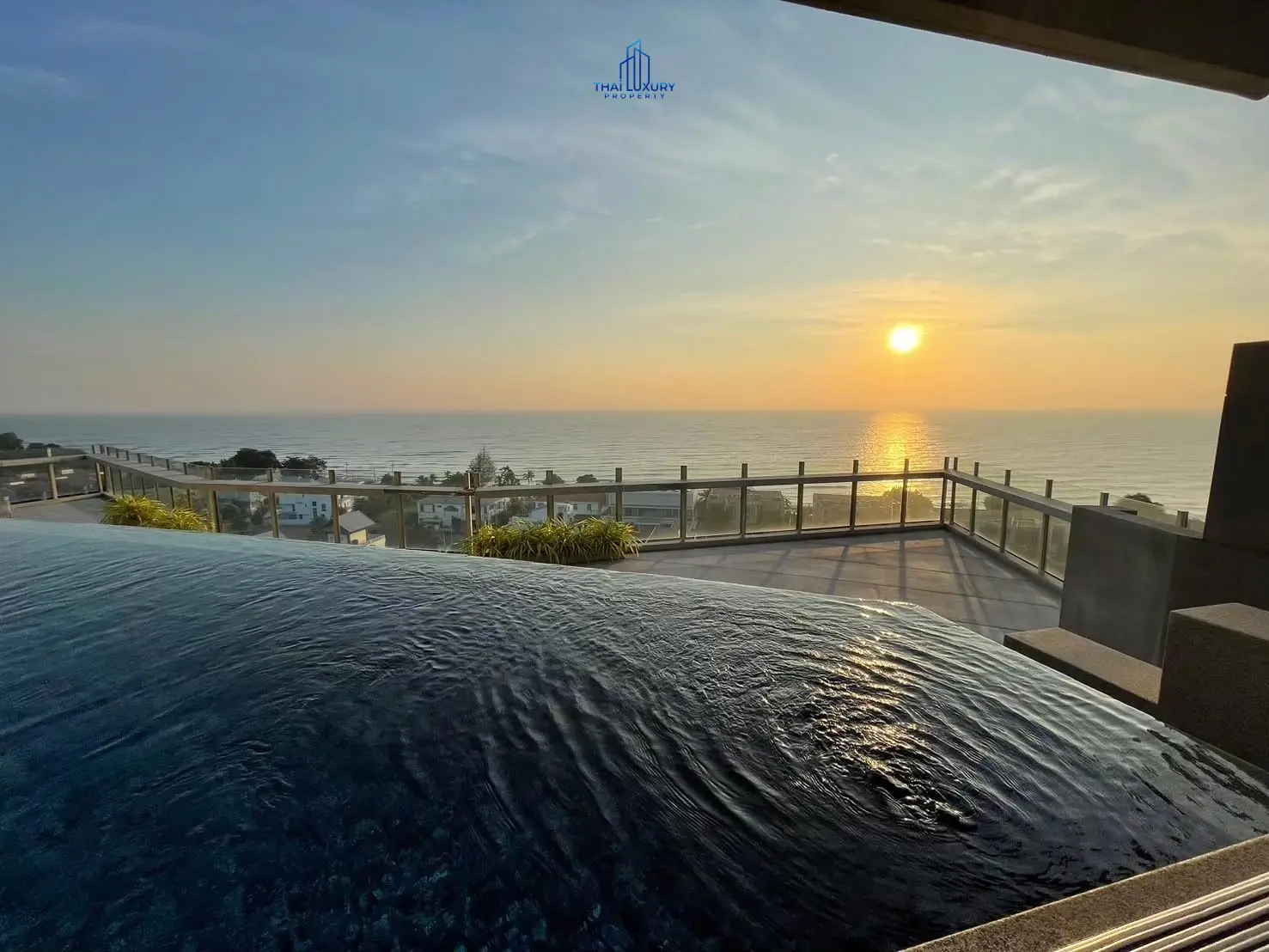 คอนโดสุดสวยริมทะเล 1 ห้องนอน ที่บ้านทิวทะเล อควาเมรีน หัวหิน - ชะอำ สำหรับขาย