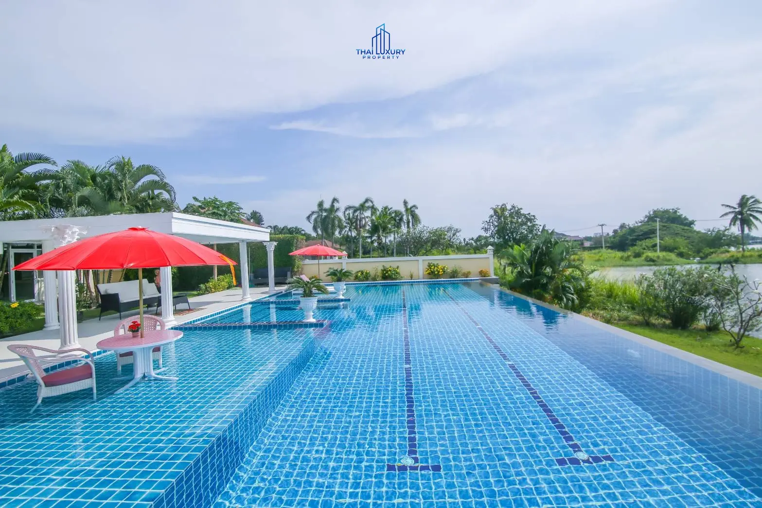 วิลล่าหรู 4 ห้องนอน พร้อมสระว่ายน้ำส่วนตัว ที่ Palm Hills Golf Course ชะอำ – หัวหิน