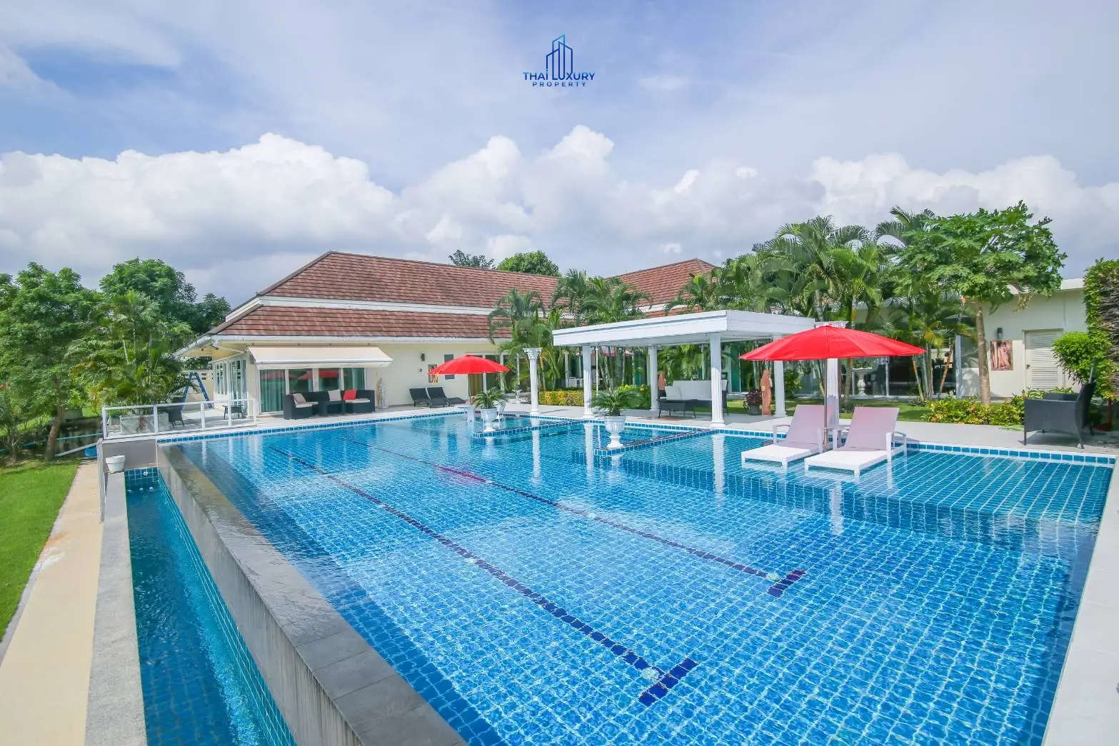 วิลล่าหรู 4 ห้องนอน พร้อมสระว่ายน้ำส่วนตัว ที่ Palm Hills Golf Course ชะอำ – หัวหิน