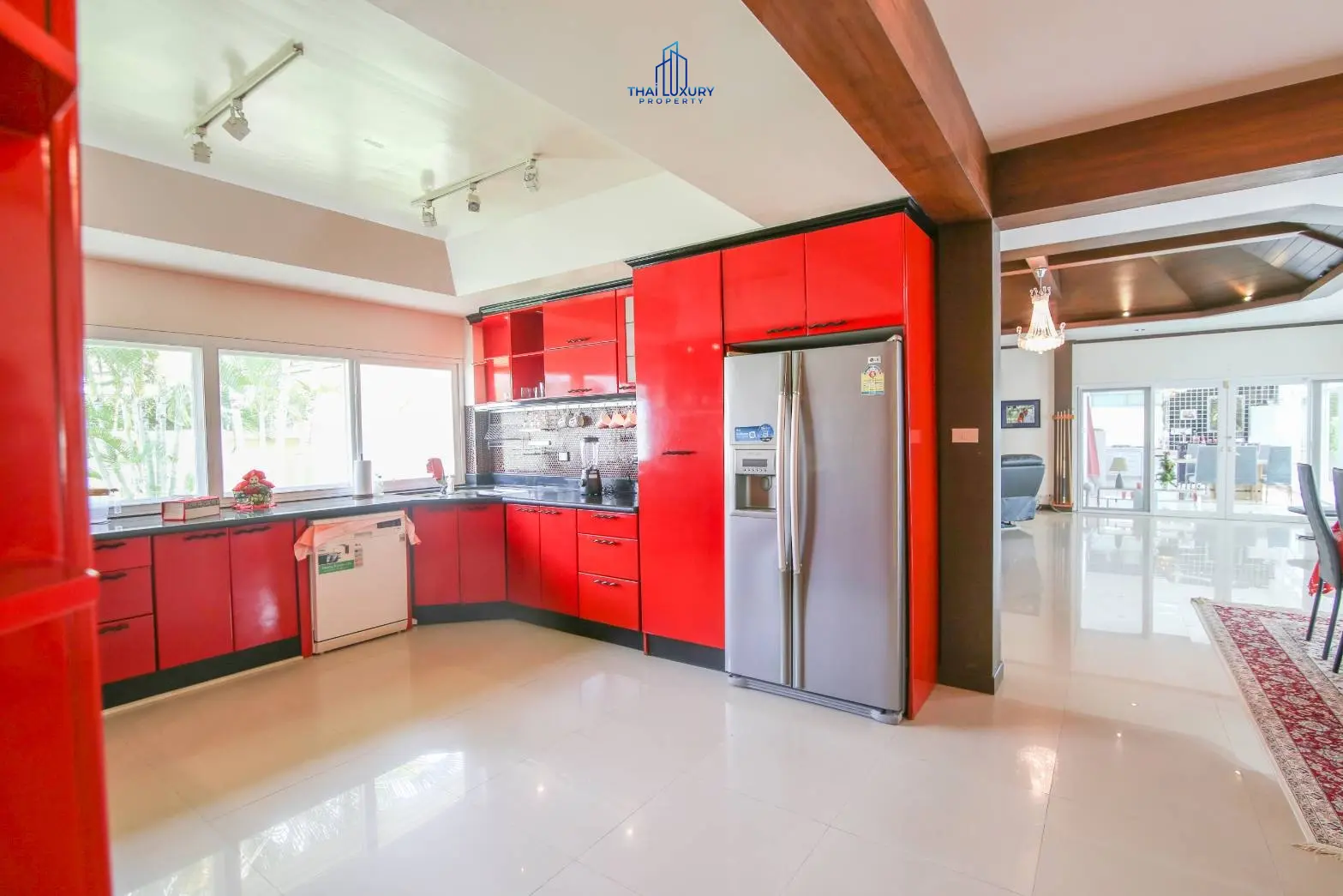 วิลล่าหรู 4 ห้องนอน พร้อมสระว่ายน้ำส่วนตัว ที่ Palm Hills Golf Course ชะอำ – หัวหิน