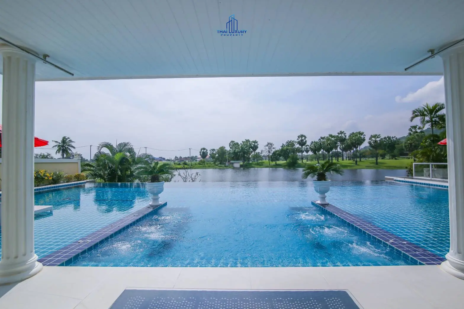 วิลล่าหรู 4 ห้องนอน พร้อมสระว่ายน้ำส่วนตัว ที่ Palm Hills Golf Course ชะอำ – หัวหิน