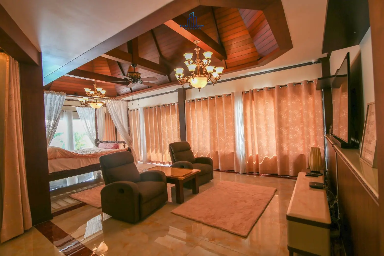 วิลล่าหรู 4 ห้องนอน พร้อมสระว่ายน้ำส่วนตัว ที่ Palm Hills Golf Course ชะอำ – หัวหิน