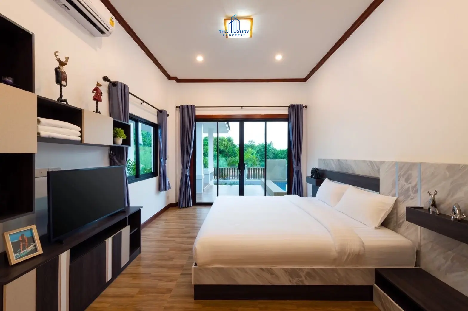 วิลล่าสระว่ายน้ำสุดหรู 3 ห้องนอน ที่ทองสุข พูลวิลล่า ปราณบุรี