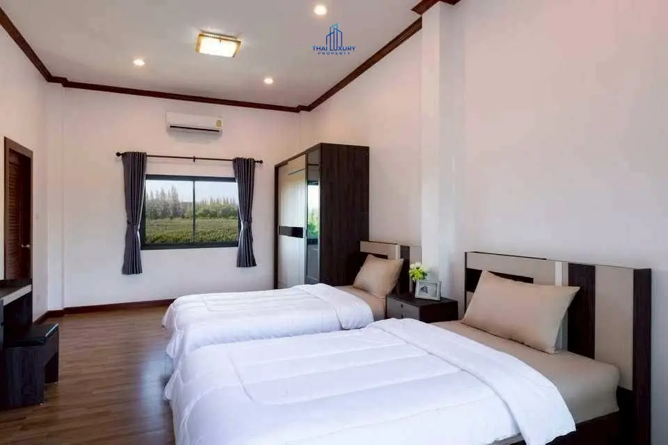 วิลล่าสระว่ายน้ำสุดหรู 3 ห้องนอน ที่ทองสุข พูลวิลล่า ปราณบุรี