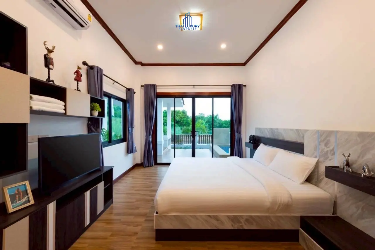 วิลล่าสระว่ายน้ำสุดหรู 3 ห้องนอน ที่ทองสุข พูลวิลล่า ปราณบุรี