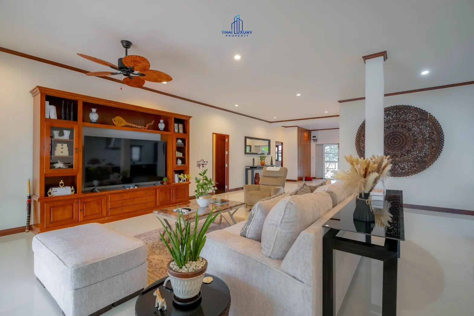 วิลล่าสระว่ายน้ำสไตล์โมเดิร์น 3 ห้องนอน ที่ Golf Village หัวหิน – ขาย