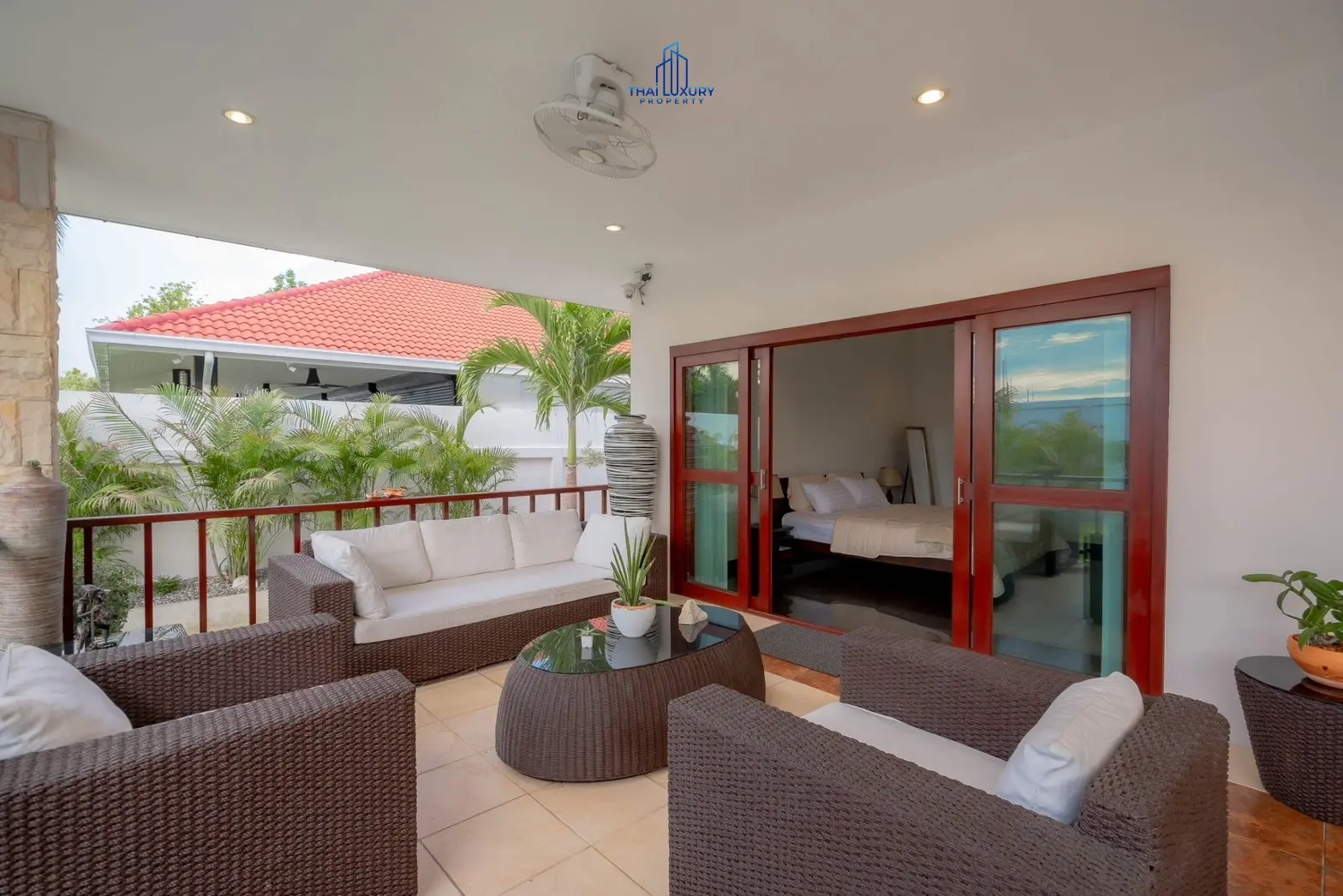 วิลล่าสระว่ายน้ำสไตล์โมเดิร์น 3 ห้องนอน ที่ Golf Village หัวหิน – ขาย