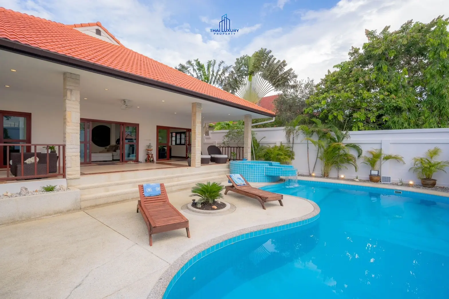 วิลล่าสระว่ายน้ำสไตล์โมเดิร์น 3 ห้องนอน ที่ Golf Village หัวหิน – ขาย