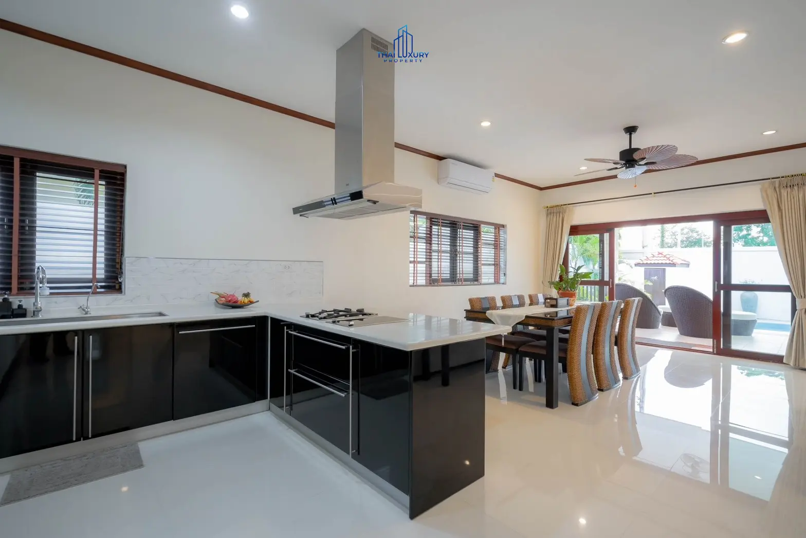วิลล่าสระว่ายน้ำสไตล์โมเดิร์น 3 ห้องนอน ที่ Golf Village หัวหิน – ขาย