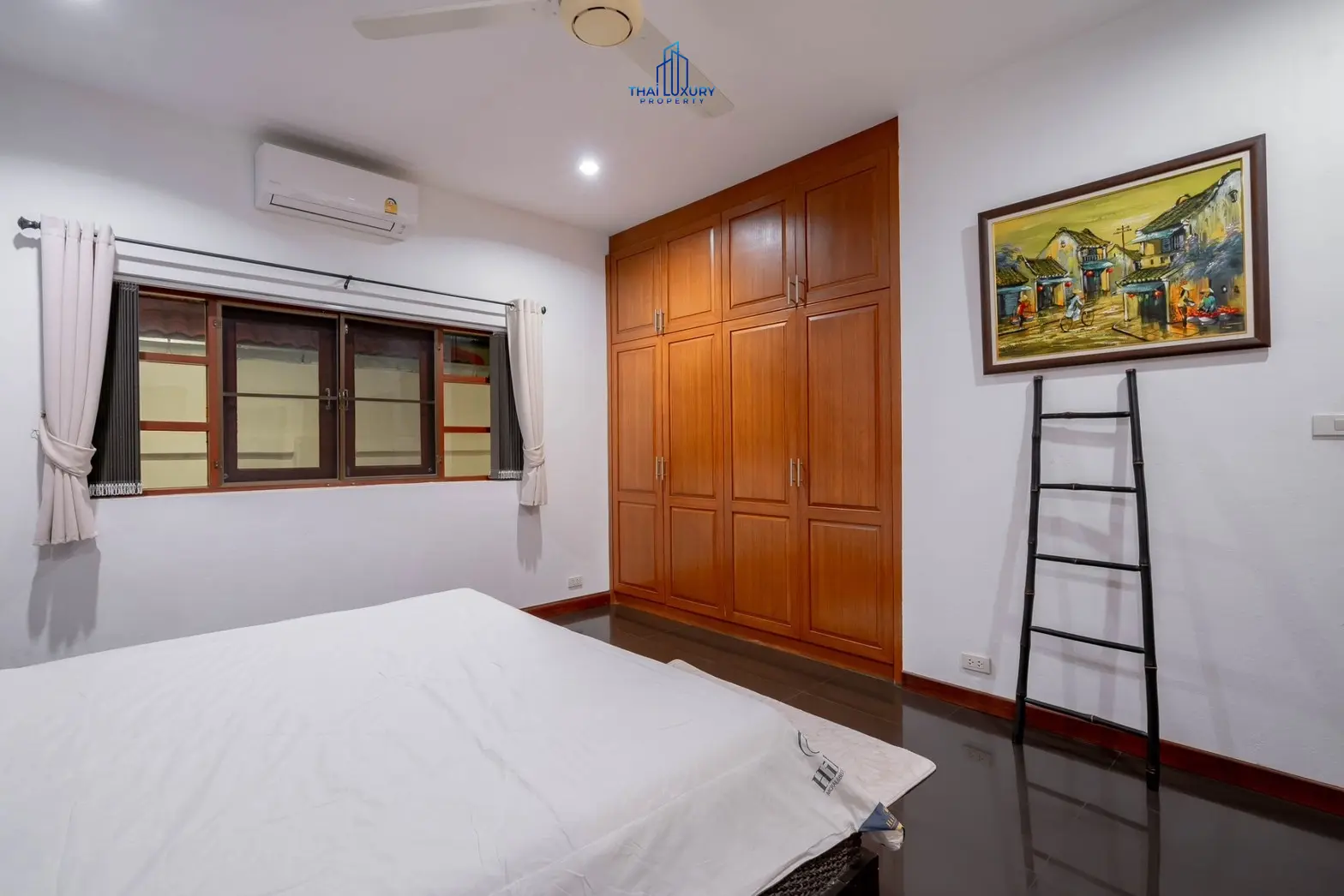 วิลล่าสระว่ายน้ำสไตล์โมเดิร์น 3 ห้องนอน ที่ Golf Village หัวหิน – ขาย
