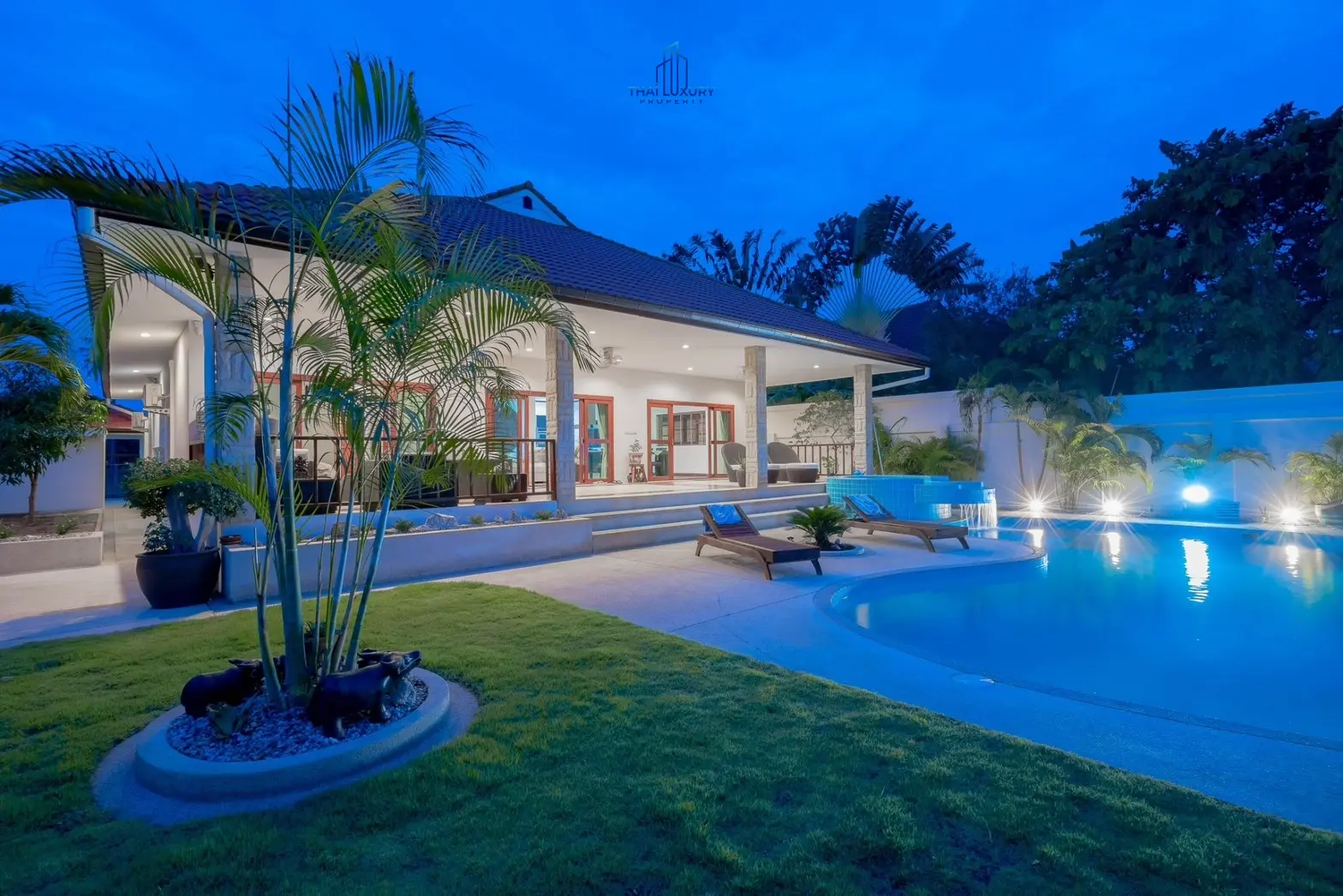 วิลล่าสระว่ายน้ำสไตล์โมเดิร์น 3 ห้องนอน ที่ Golf Village หัวหิน – ขาย