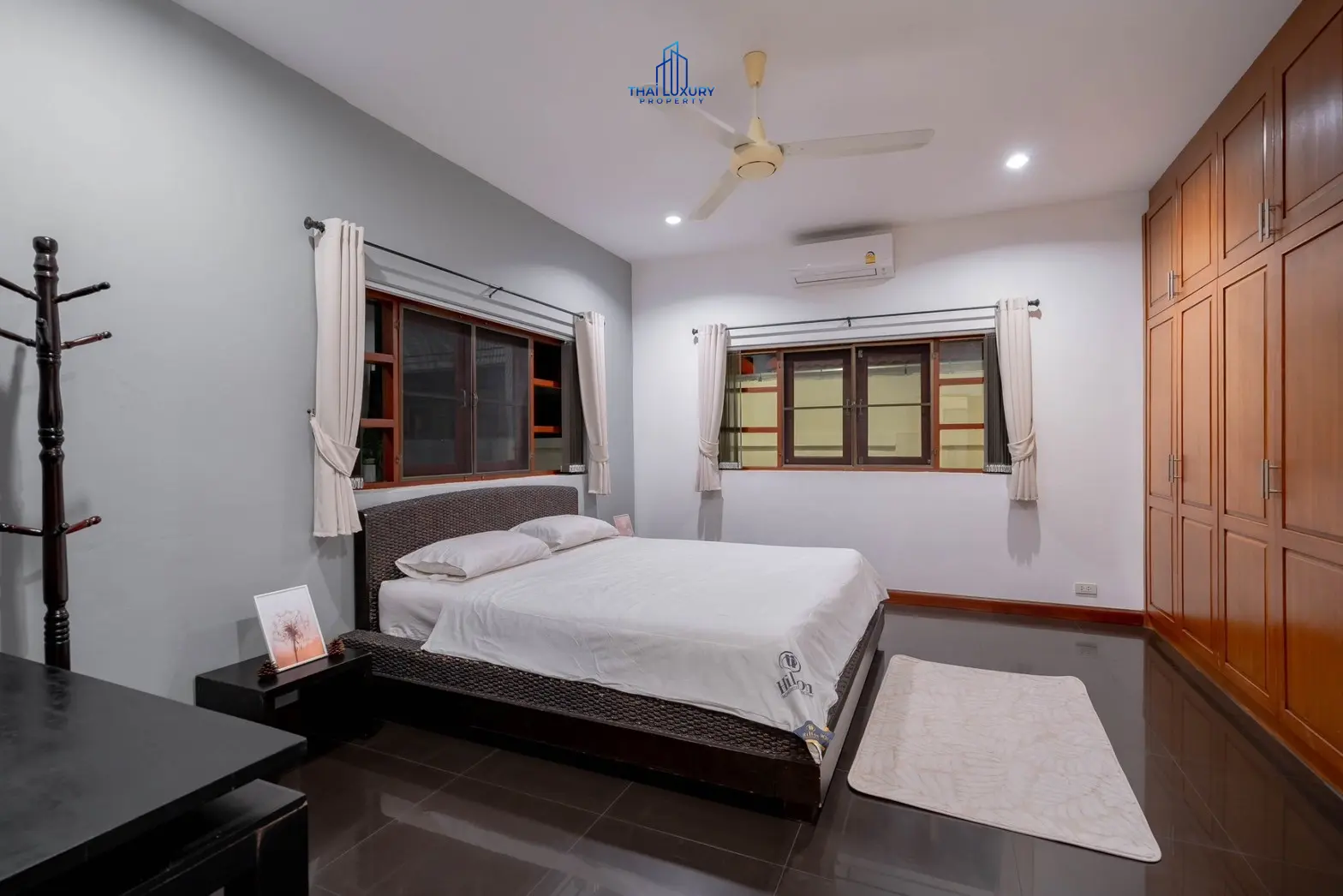 วิลล่าสระว่ายน้ำสไตล์โมเดิร์น 3 ห้องนอน ที่ Golf Village หัวหิน – ขาย