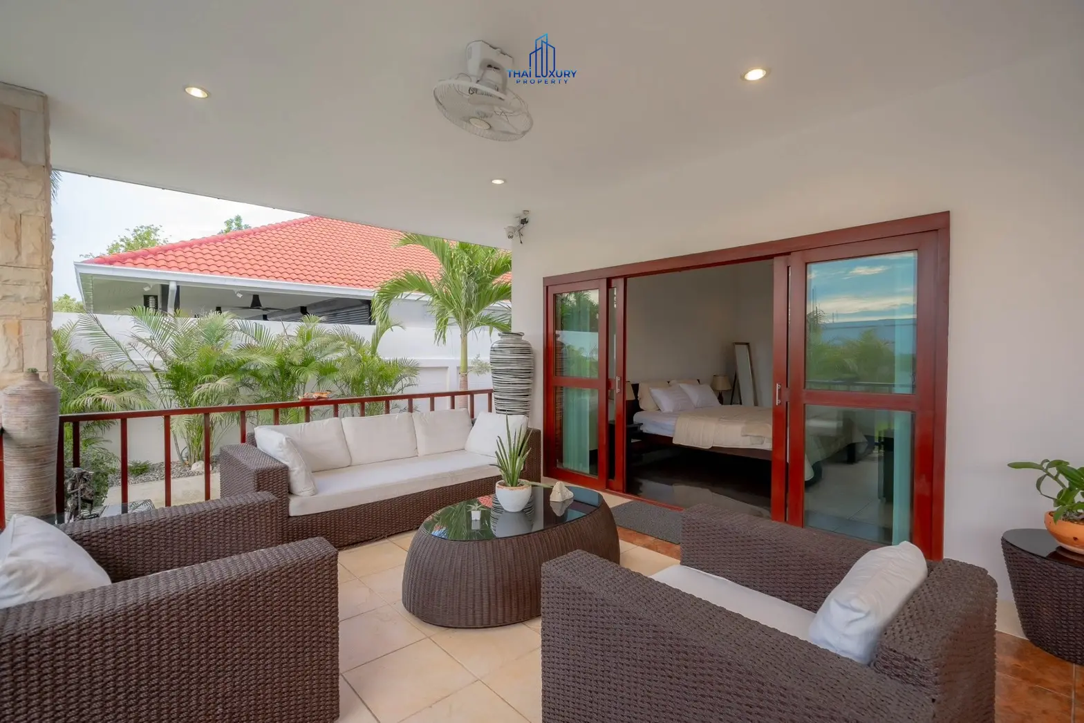 วิลล่าสระว่ายน้ำสไตล์โมเดิร์น 3 ห้องนอน ที่ Golf Village หัวหิน – ขาย