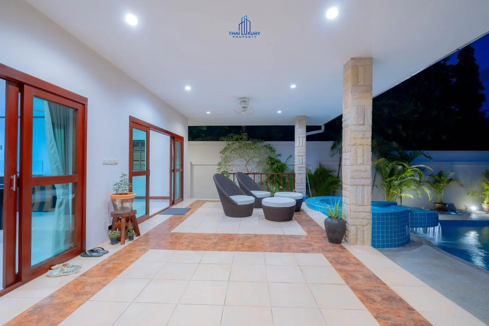 วิลล่าสระว่ายน้ำสไตล์โมเดิร์น 3 ห้องนอน ที่ Golf Village หัวหิน – ขาย