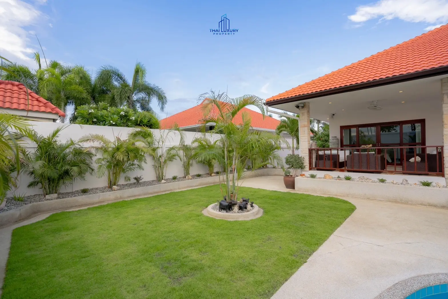 วิลล่าสระว่ายน้ำสไตล์โมเดิร์น 3 ห้องนอน ที่ Golf Village หัวหิน – ขาย