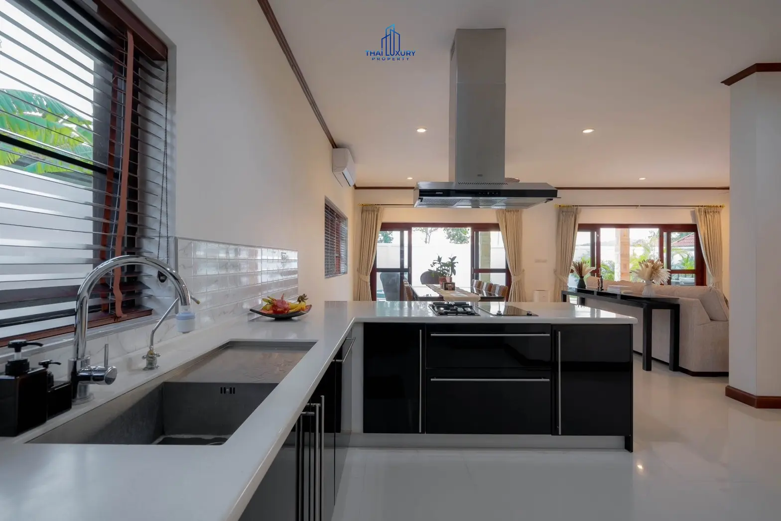 วิลล่าสระว่ายน้ำสไตล์โมเดิร์น 3 ห้องนอน ที่ Golf Village หัวหิน – ขาย