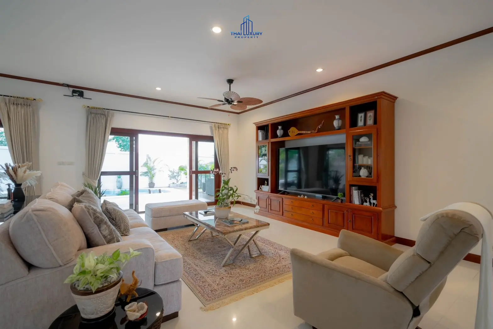 วิลล่าสระว่ายน้ำสไตล์โมเดิร์น 3 ห้องนอน ที่ Golf Village หัวหิน – ขาย