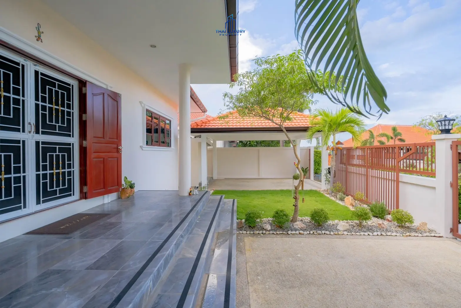 วิลล่าสระว่ายน้ำสไตล์โมเดิร์น 3 ห้องนอน ที่ Golf Village หัวหิน – ขาย