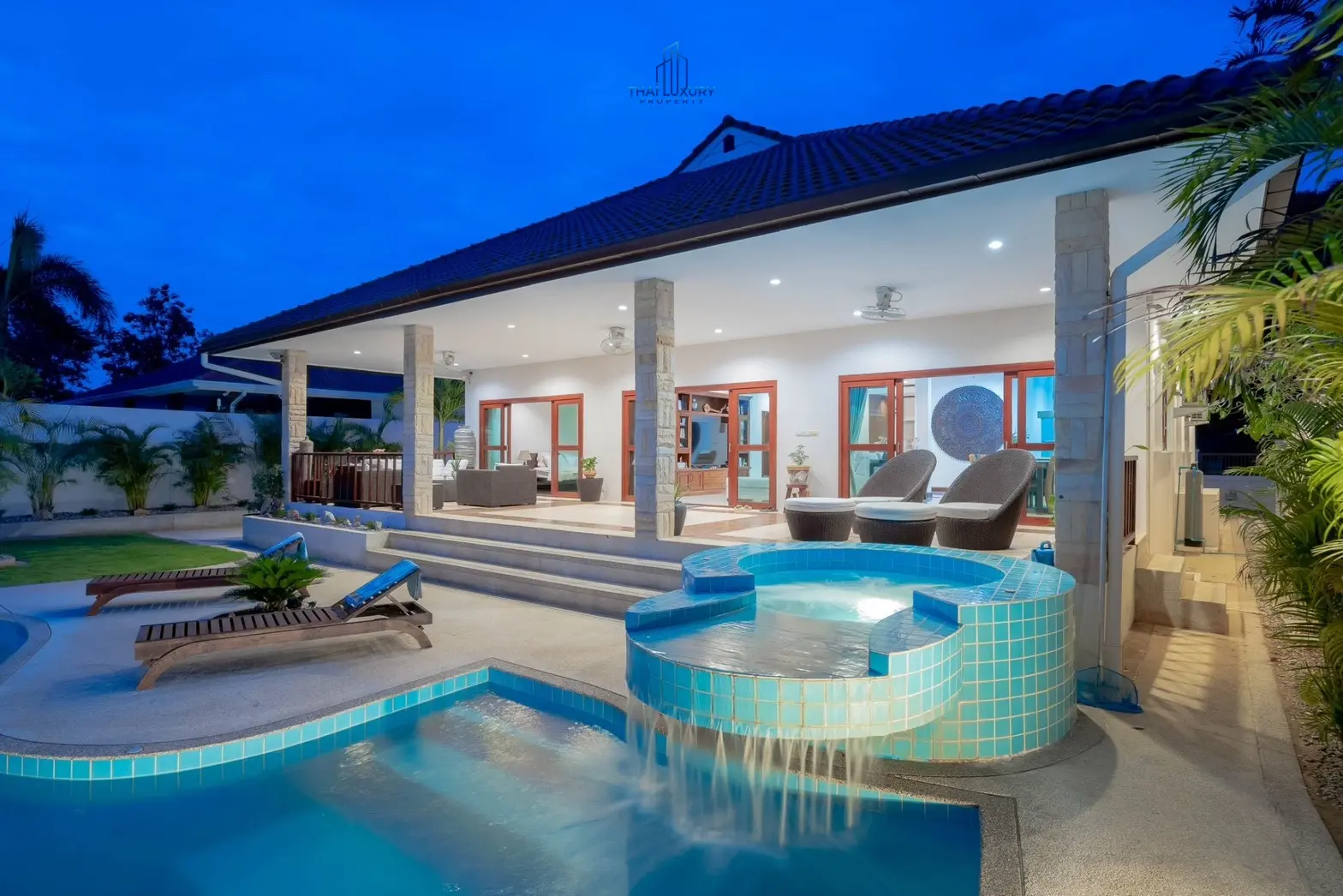 วิลล่าสระว่ายน้ำสไตล์โมเดิร์น 3 ห้องนอน ที่ Golf Village หัวหิน – ขาย
