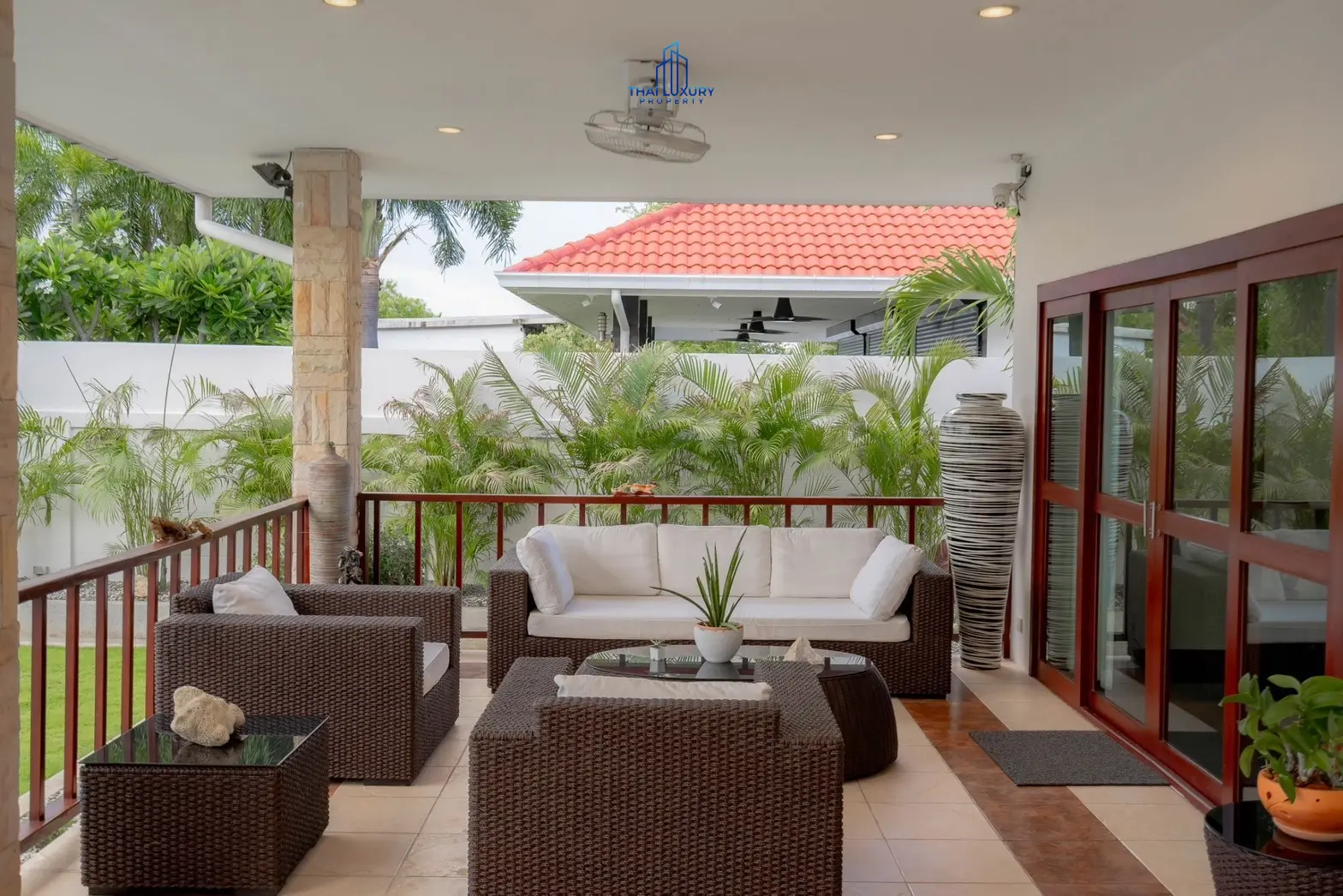 วิลล่าสระว่ายน้ำสไตล์โมเดิร์น 3 ห้องนอน ที่ Golf Village หัวหิน – ขาย