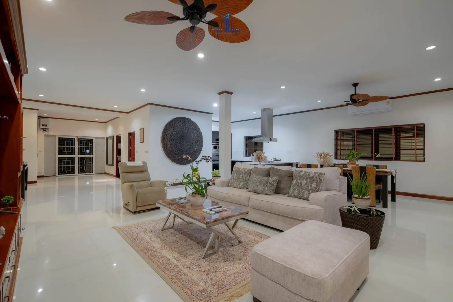 วิลล่าสระว่ายน้ำสไตล์โมเดิร์น 3 ห้องนอน ที่ Golf Village หัวหิน – ขาย
