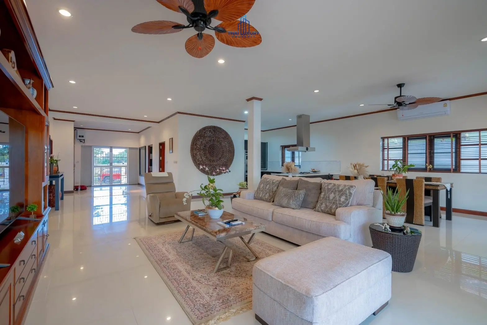 วิลล่าสระว่ายน้ำสไตล์โมเดิร์น 3 ห้องนอน ที่ Golf Village หัวหิน – ขาย