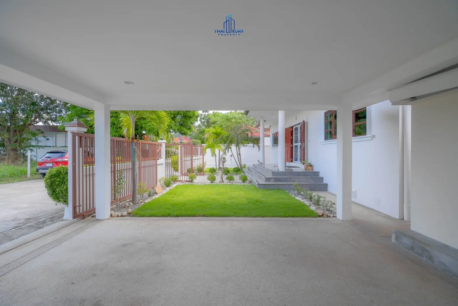 วิลล่าสระว่ายน้ำสไตล์โมเดิร์น 3 ห้องนอน ที่ Golf Village หัวหิน – ขาย