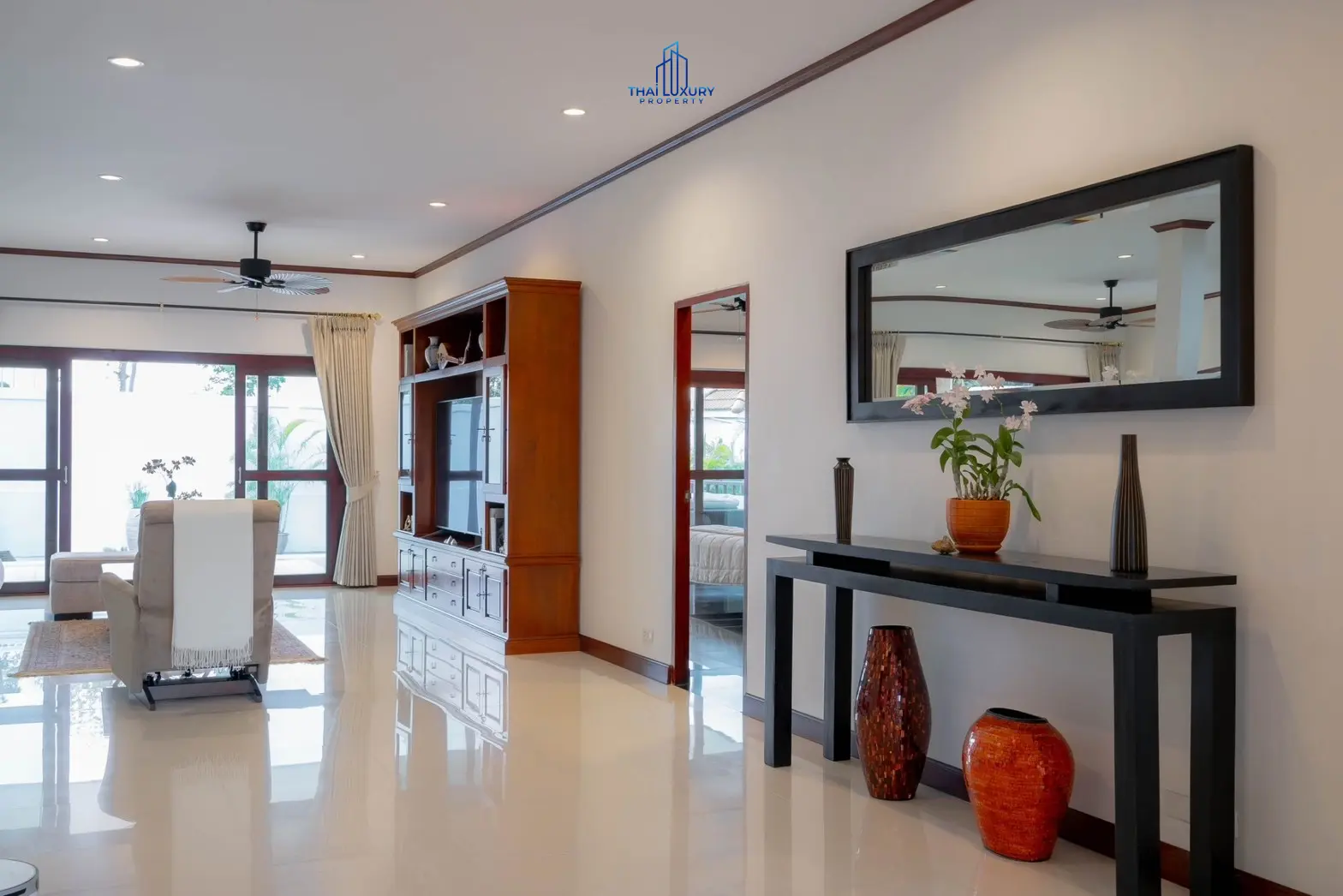 วิลล่าสระว่ายน้ำสไตล์โมเดิร์น 3 ห้องนอน ที่ Golf Village หัวหิน – ขาย