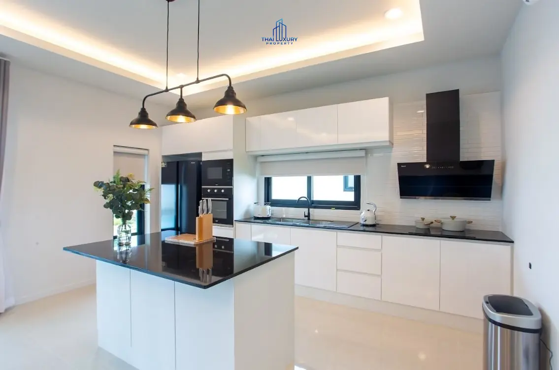 ขายวิลล่าสระว่ายน้ำ 3 ห้องนอนสุดหรู ที่ Chada Homes ซอย 112
