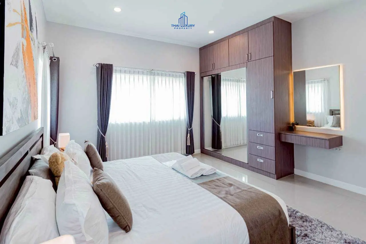 วิลล่าสระว่ายน้ำสุดหรู 3 ห้องนอน สำหรับขาย ที่ Emerald Valley หัวหิน