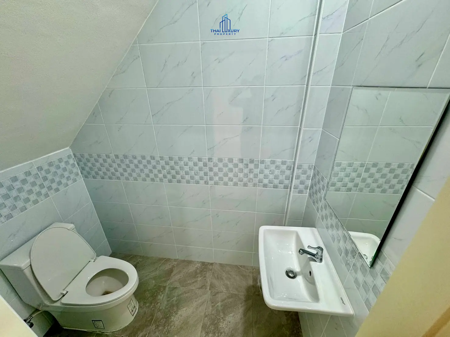 ทาวน์เฮาส์ 2 ชั้น 2 ห้องนอน สวยพร้อมขาย ที่หนองขอน – หัวหิน