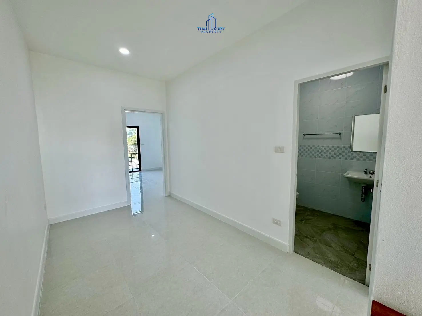 ทาวน์เฮาส์ 2 ชั้น 2 ห้องนอน สวยพร้อมขาย ที่หนองขอน – หัวหิน