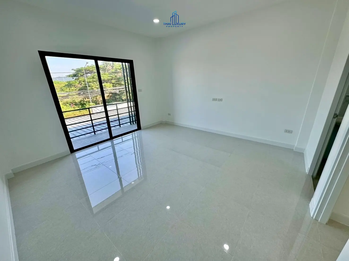 ทาวน์เฮาส์ 2 ชั้น 2 ห้องนอน สวยพร้อมขาย ที่หนองขอน – หัวหิน