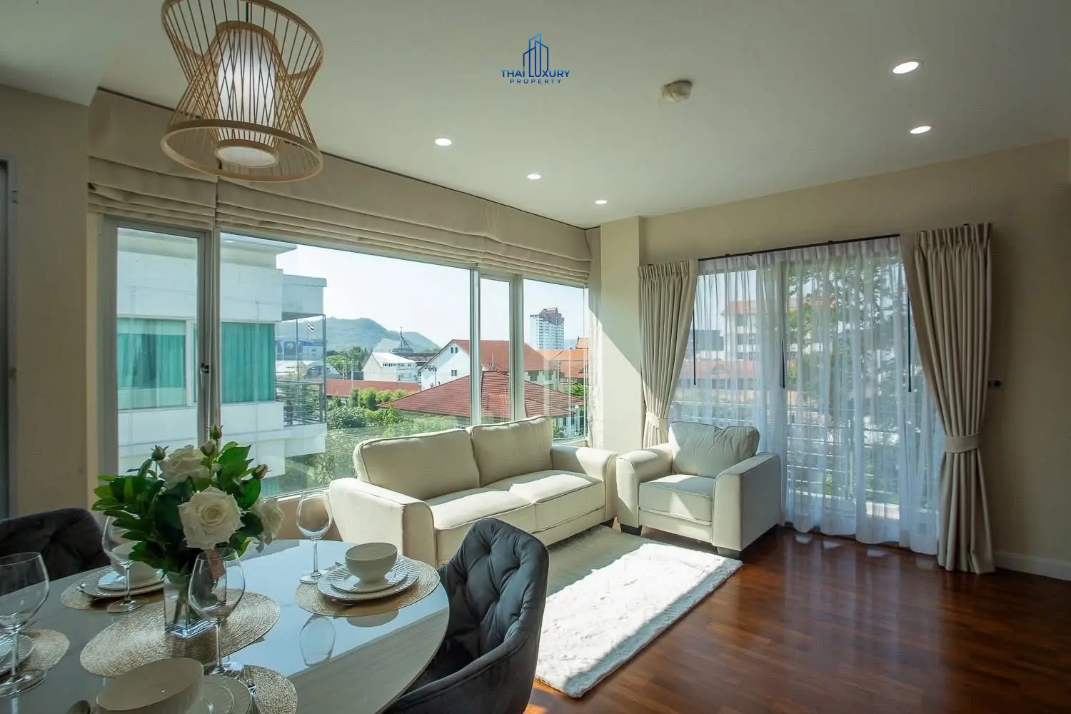 ขายคอนโดหรูริมทะเล 2 ห้องนอน ที่บ้านแสนดาว หัวหิน