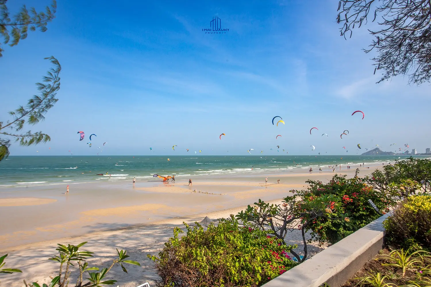 ขายคอนโดหรูริมทะเล 2 ห้องนอน ที่บ้านแสนดาว หัวหิน