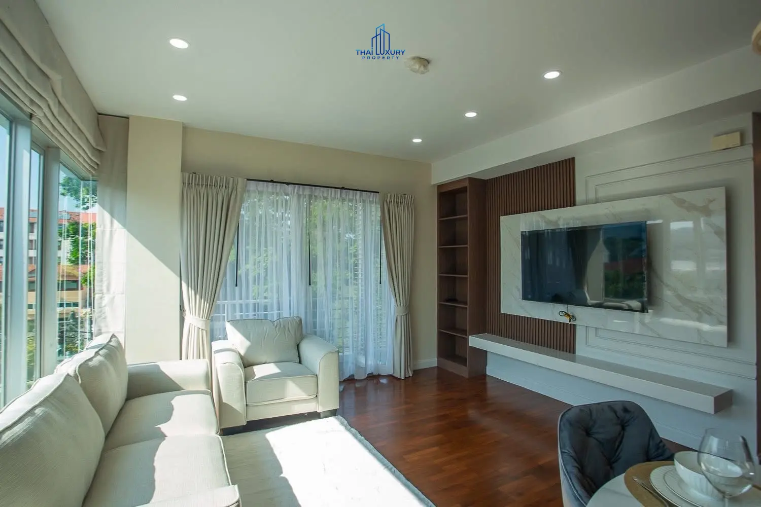 ขายคอนโดหรูริมทะเล 2 ห้องนอน ที่บ้านแสนดาว หัวหิน
