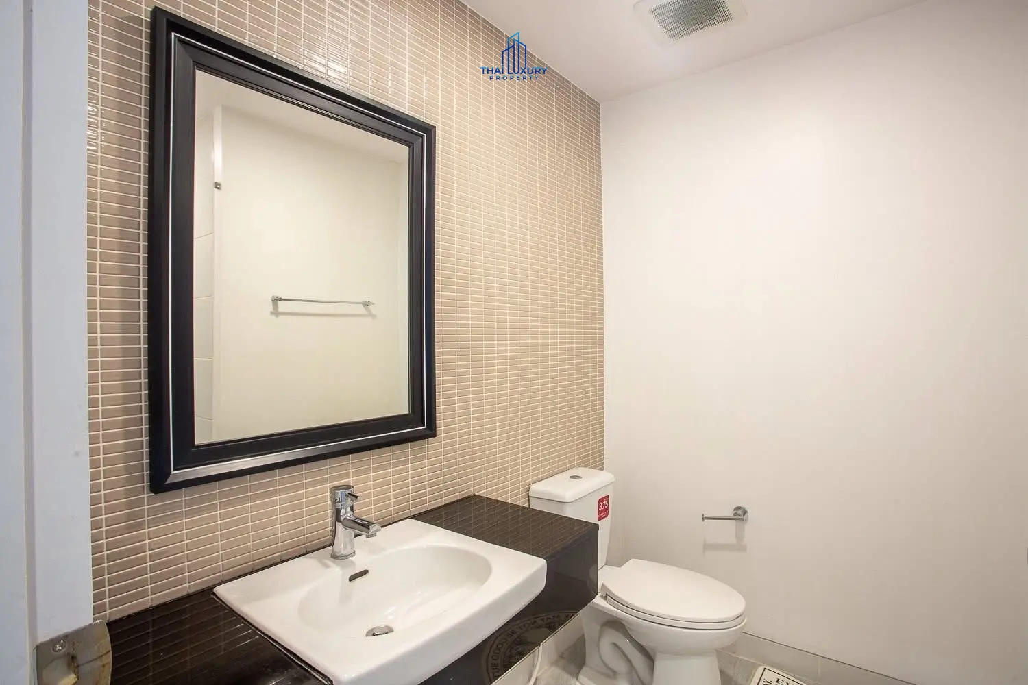 ขายคอนโดหรูริมทะเล 2 ห้องนอน ที่บ้านแสนดาว หัวหิน