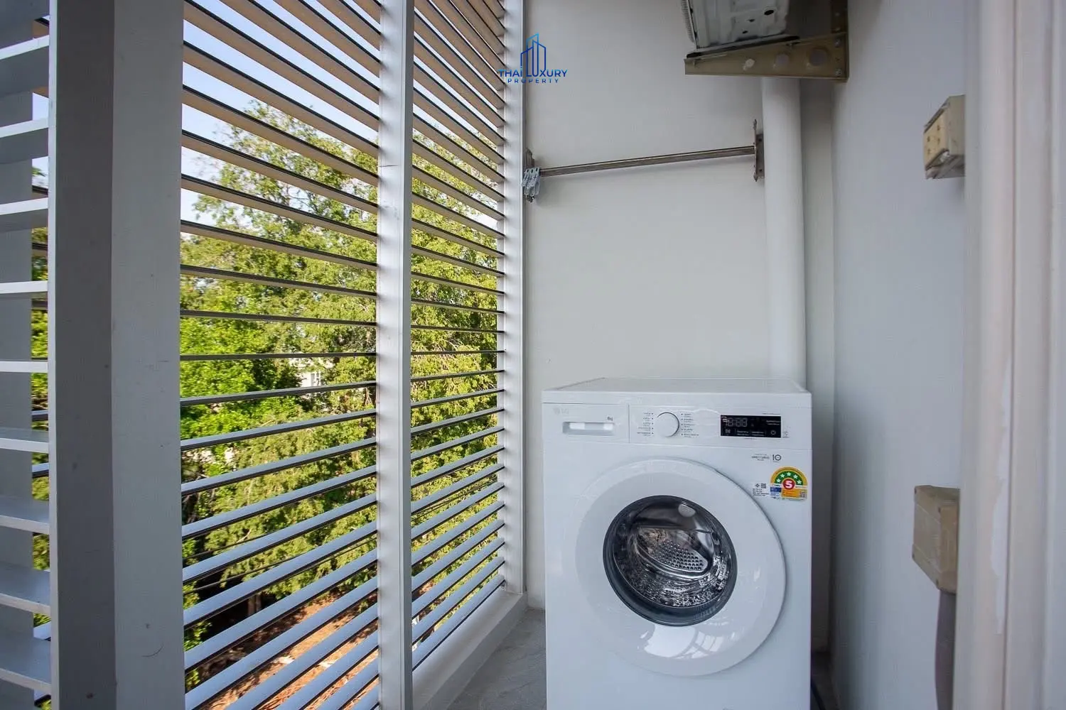 ขายคอนโดหรูริมทะเล 2 ห้องนอน ที่บ้านแสนดาว หัวหิน