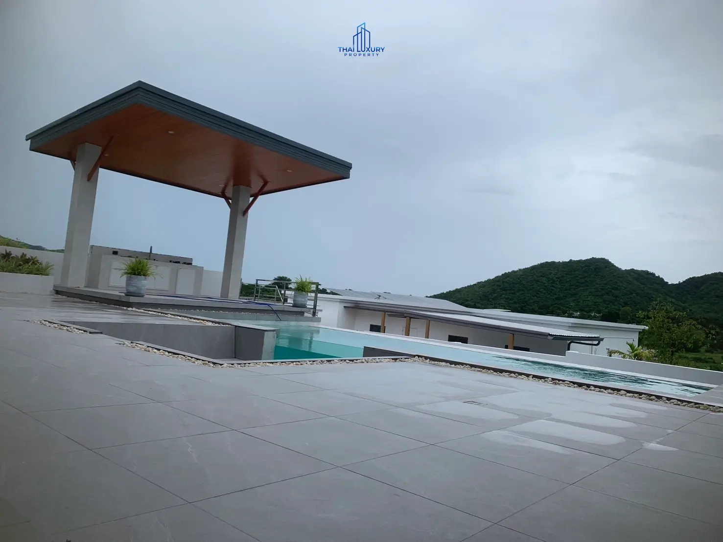 วิลล่าใหม่สุดหรูสำหรับขาย – สไตล์ Botanica Phuket ใน หัวหิน ซอย 112