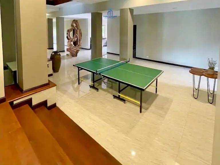 วิลล่าสไตล์โมเดิร์น 6 ห้องนอน สำหรับขาย ที่ Palm Hills ชะอำ – หัวหิน