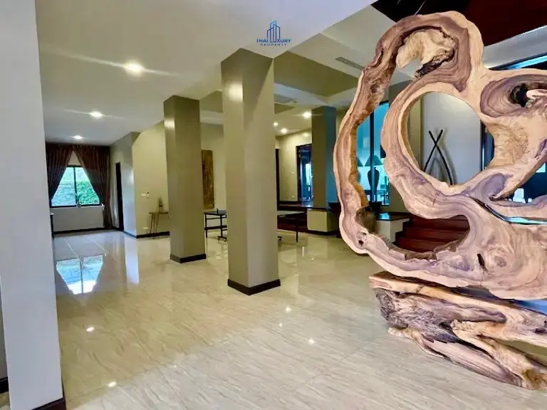 วิลล่าสไตล์โมเดิร์น 6 ห้องนอน สำหรับขาย ที่ Palm Hills ชะอำ – หัวหิน